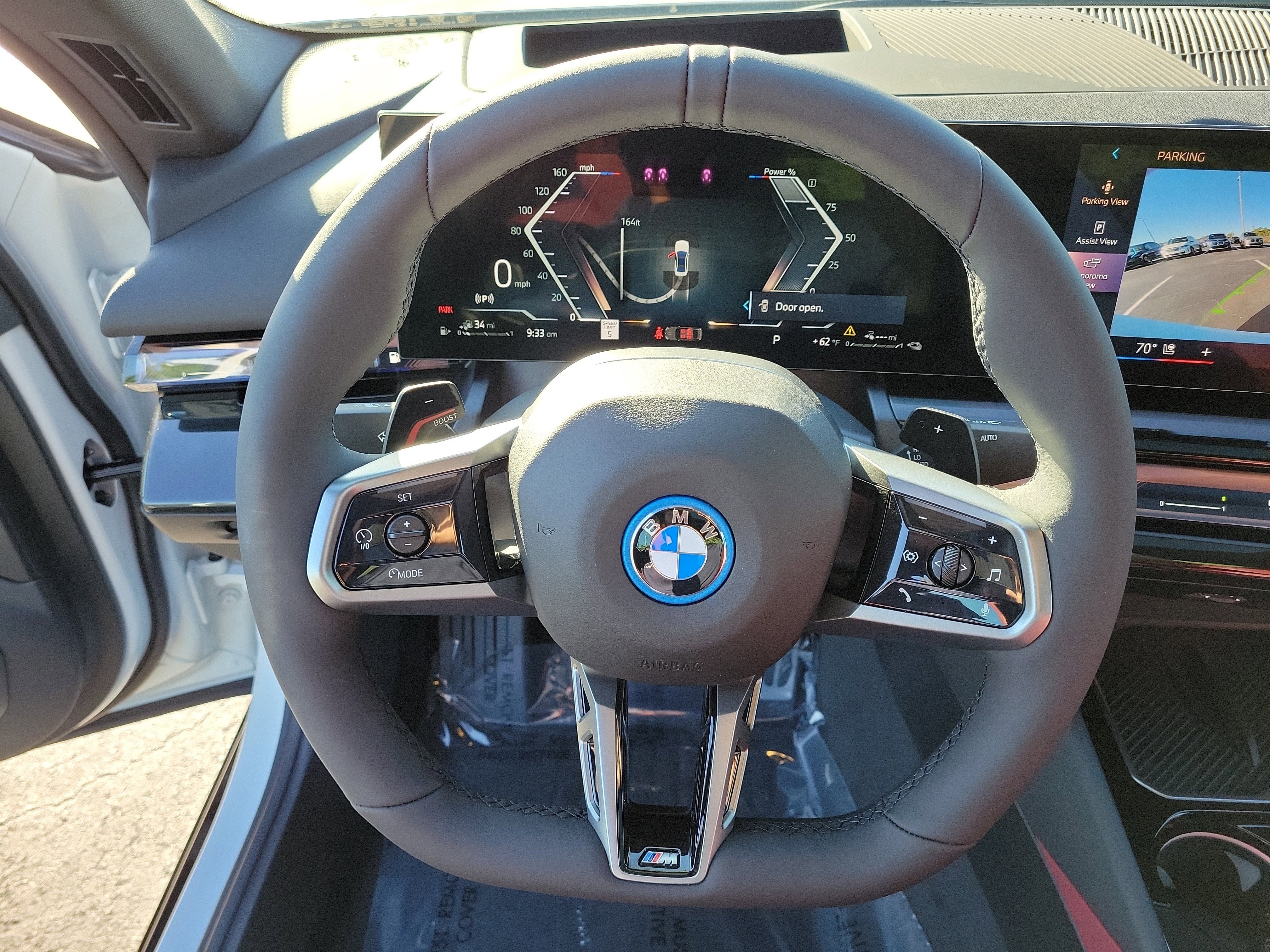 New 2026 BMW 550e xDrive w/ Executive Package image 21