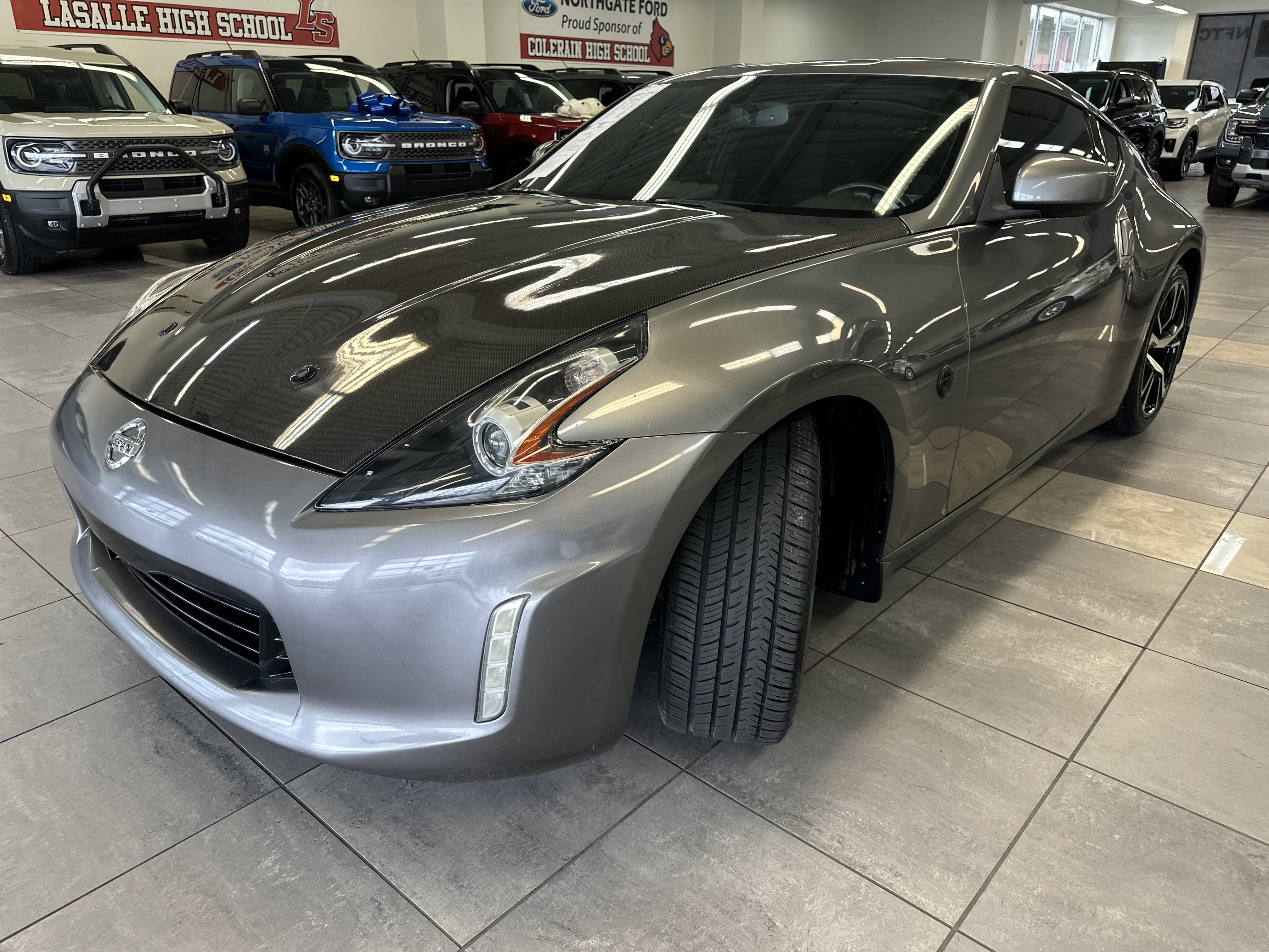 Used 2018 Nissan 370Z w/ Sport Package image 13
