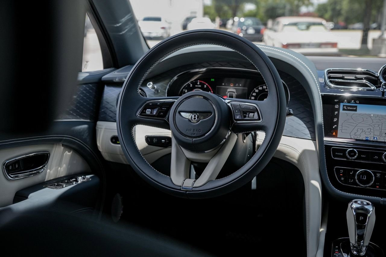 New 2025 Bentley Bentayga AWD/4WD image 34