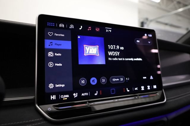 New 2026 Volkswagen Tiguan SE R-Line AWD/4WD image 16