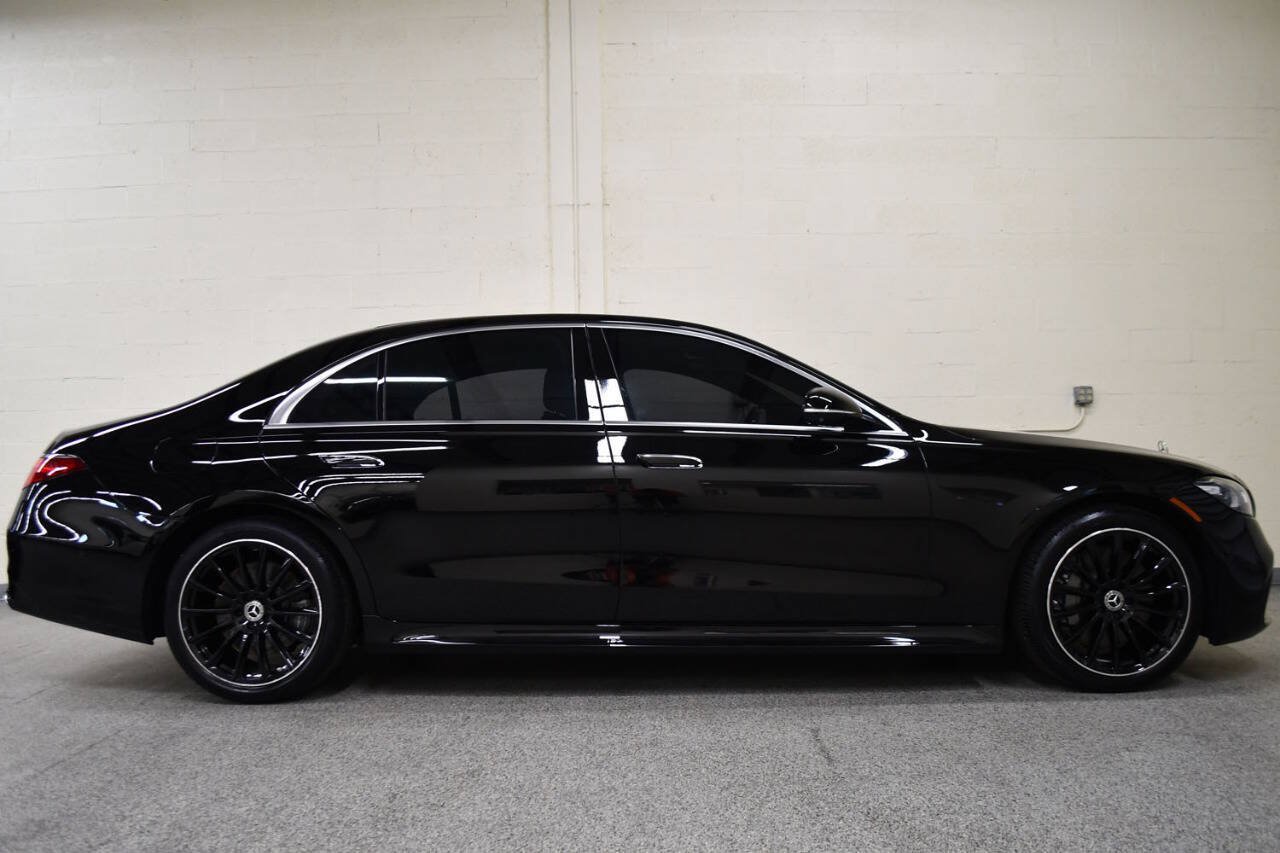 Used 2022 Mercedes-Benz S 580 4MATIC Sedan image 4