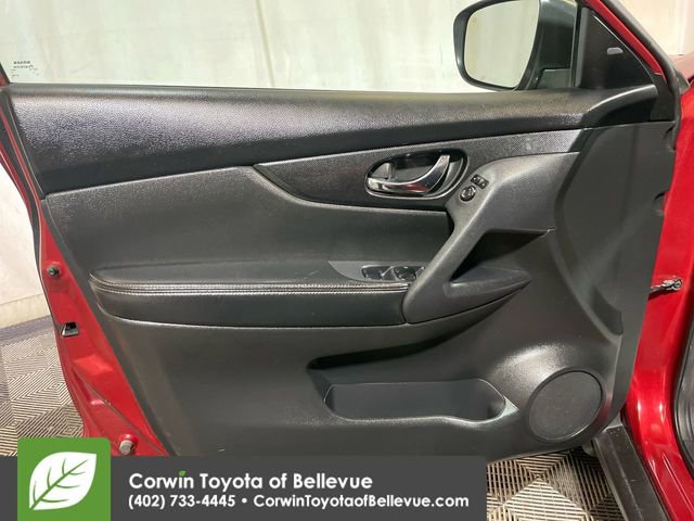 Used 2015 Nissan Rogue SL w/ SL Premium Package image 26