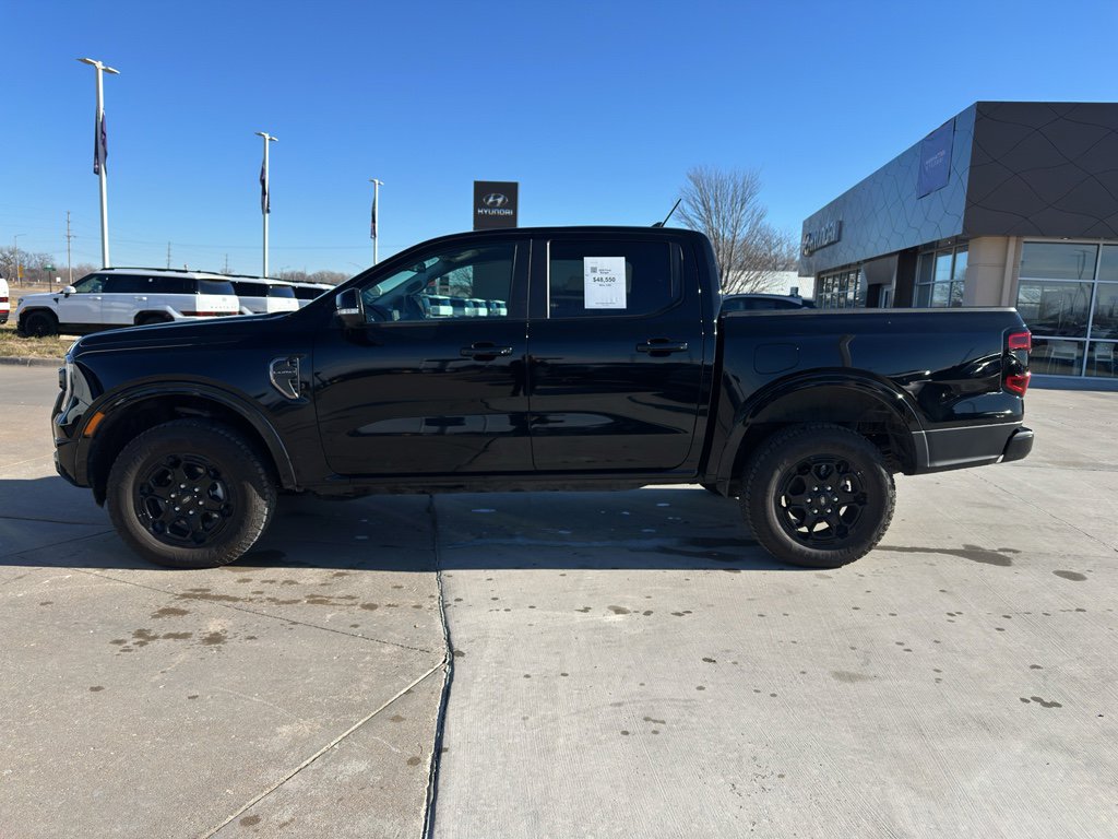 Used 2025 Ford Ranger Lariat w/ Black Appearance Package image 4