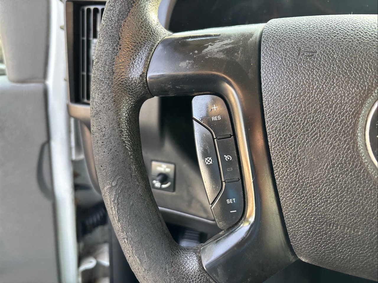 Used 2012 Chevrolet Express 2500 image 14