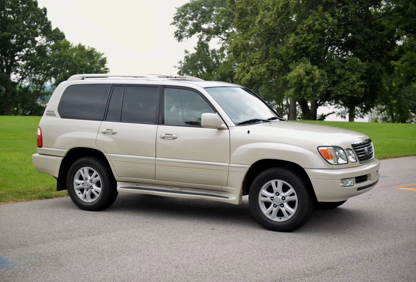 Used 2005 Lexus LX 470 4WD image 4