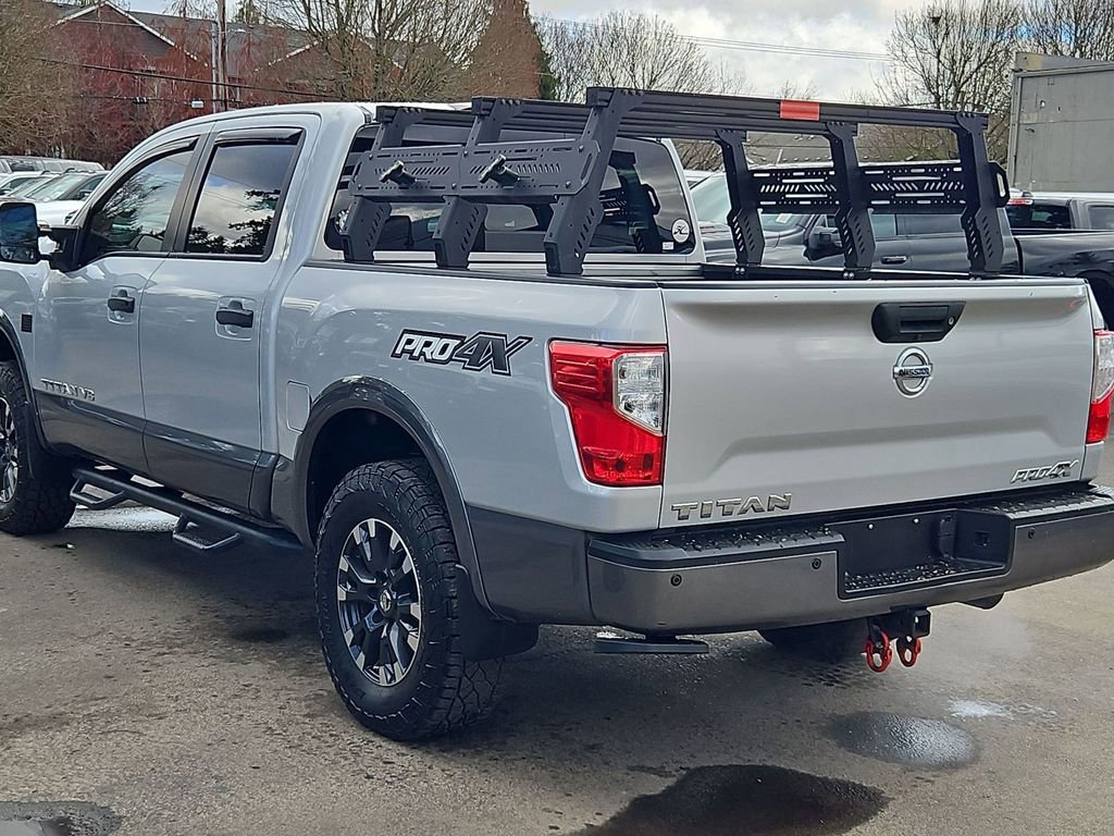 Used 2018 Nissan Titan PRO-4X w/ Pro-4x Convenience Package image 5
