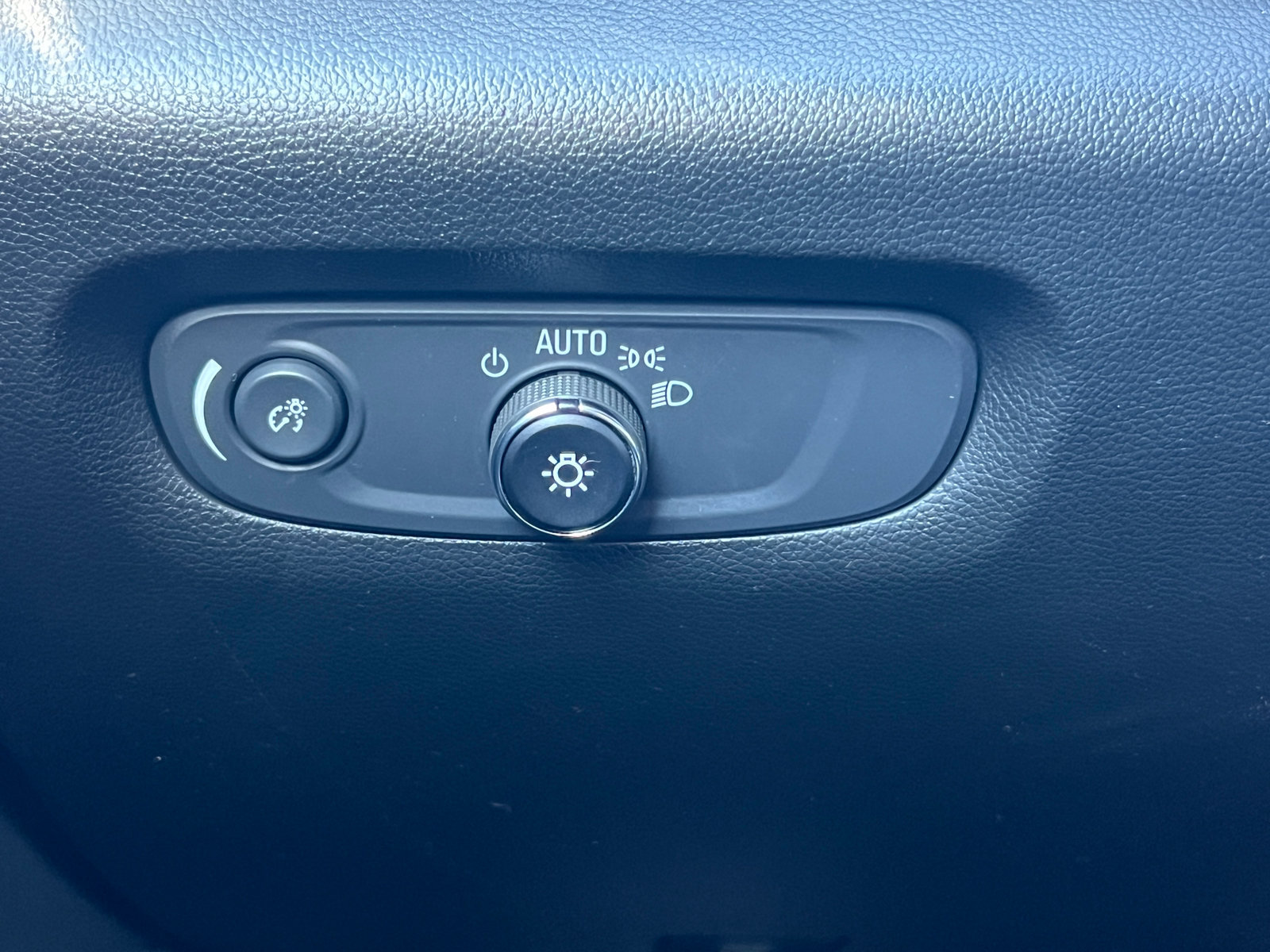 Used 2024 Chevrolet Traverse LS w/ Safety Package FWD image 22