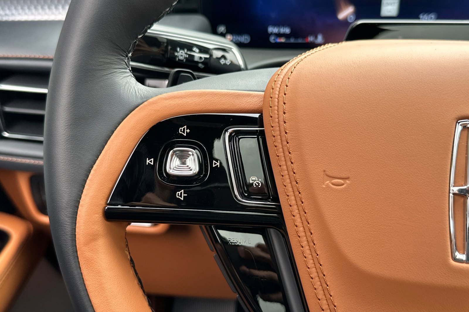 New 2025 Lincoln Aviator Black Label image 24