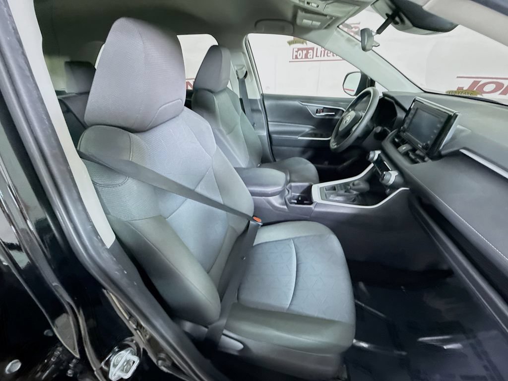 Certified 2022 Toyota RAV4 XLE AWD/4WD image 29