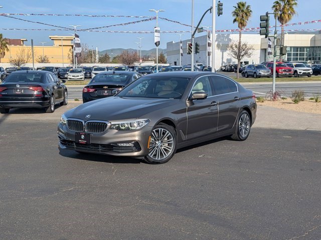Used 2018 BMW 530i image 1
