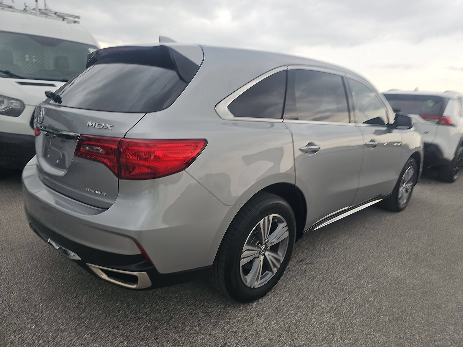 Used 2020 Acura MDX SH-AWD image 4