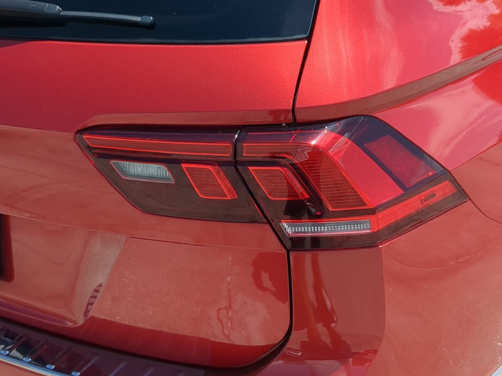 Certified 2023 Volkswagen Tiguan SE FWD image 8