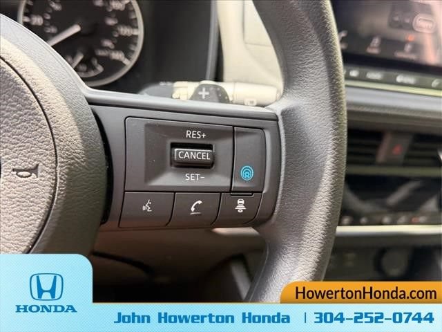 Used 2024 Nissan Rogue SV AWD/4WD image 18
