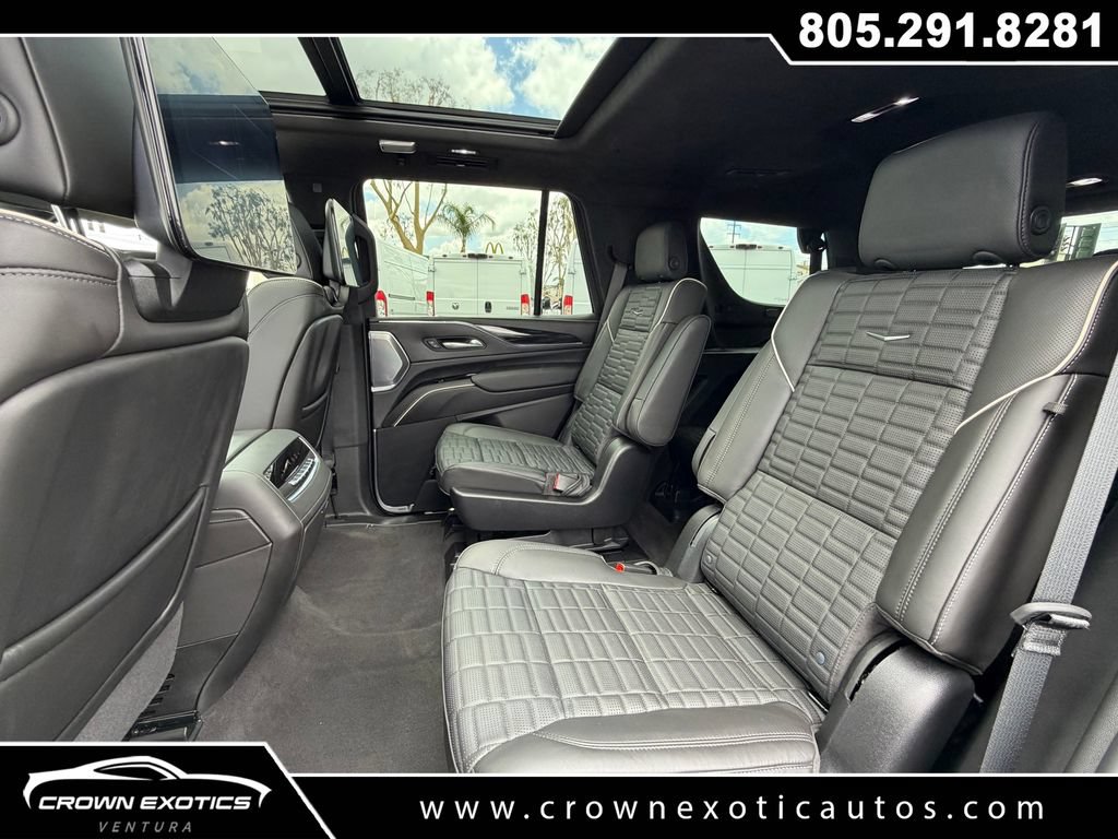 Used 2024 Cadillac Escalade V w/ LPO, ONYX Package AWD/4WD image 33