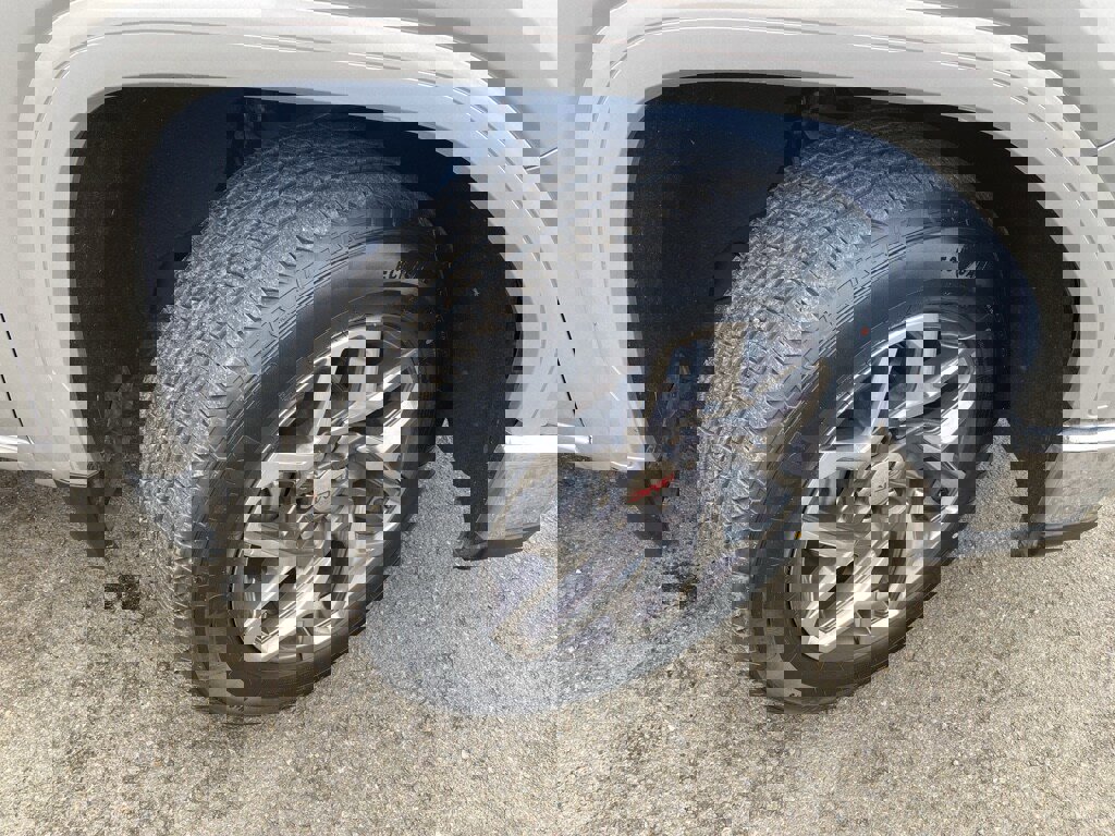 Used 2022 GMC Sierra 1500 SLT w/ SLT Premium Plus Package image 6