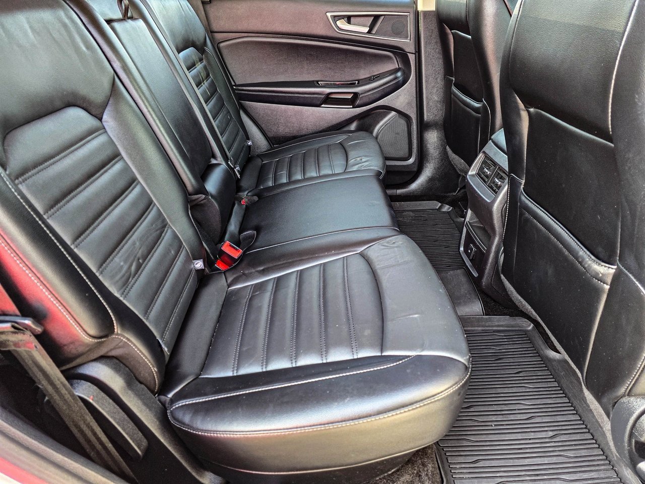 Used 2018 Ford Edge SEL w/ Equipment Group 201A image 39