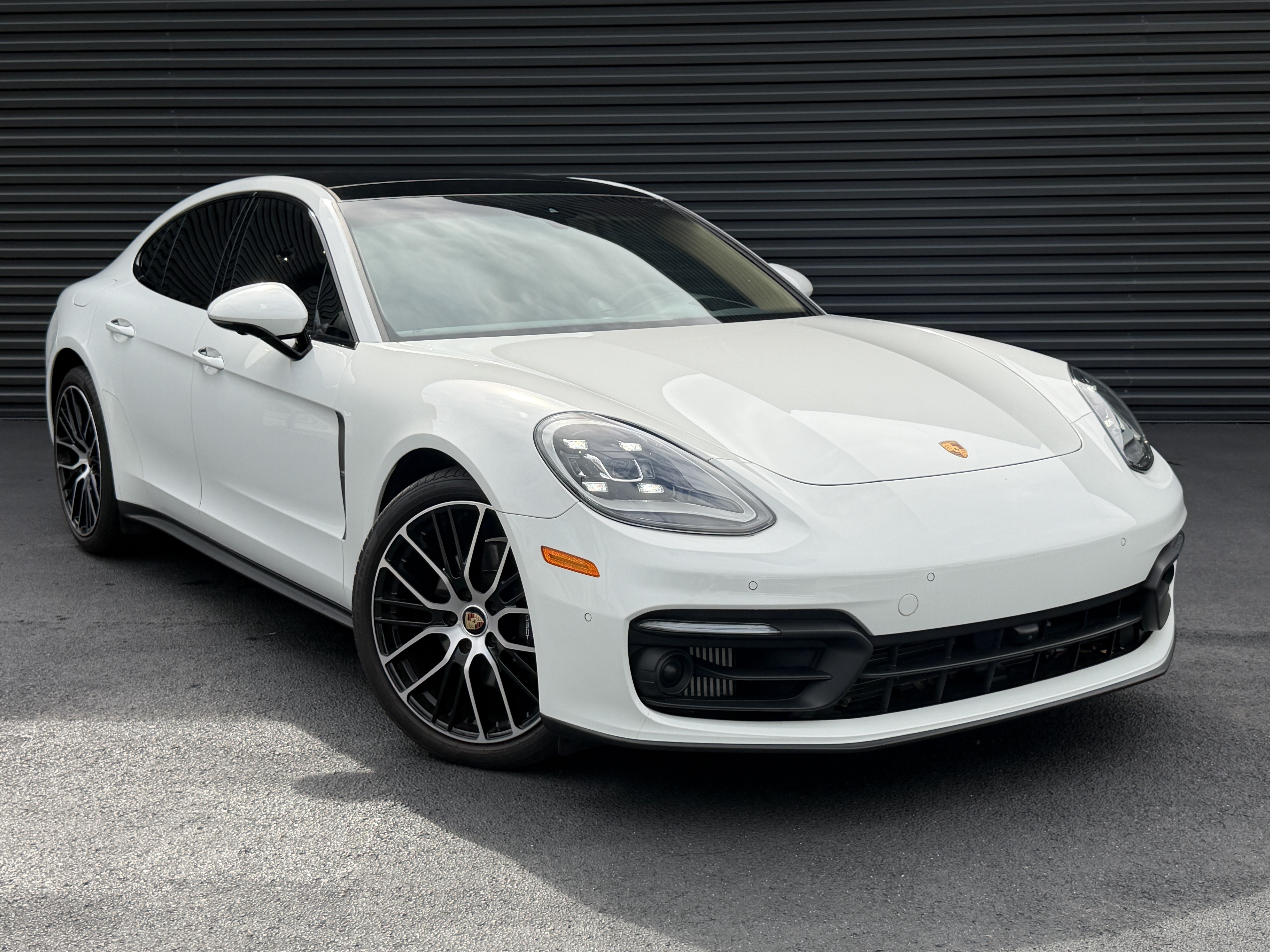 Certified 2023 Porsche Panamera Platinum Edition RWD image 7