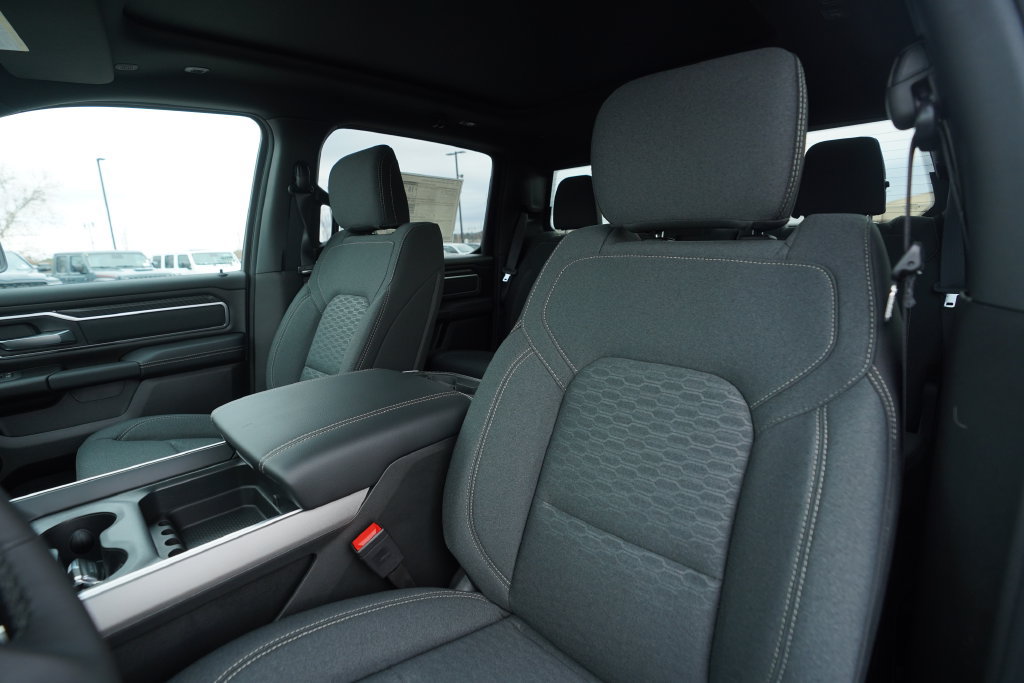 New 2026 RAM 1500 Big Horn AWD/4WD image 35
