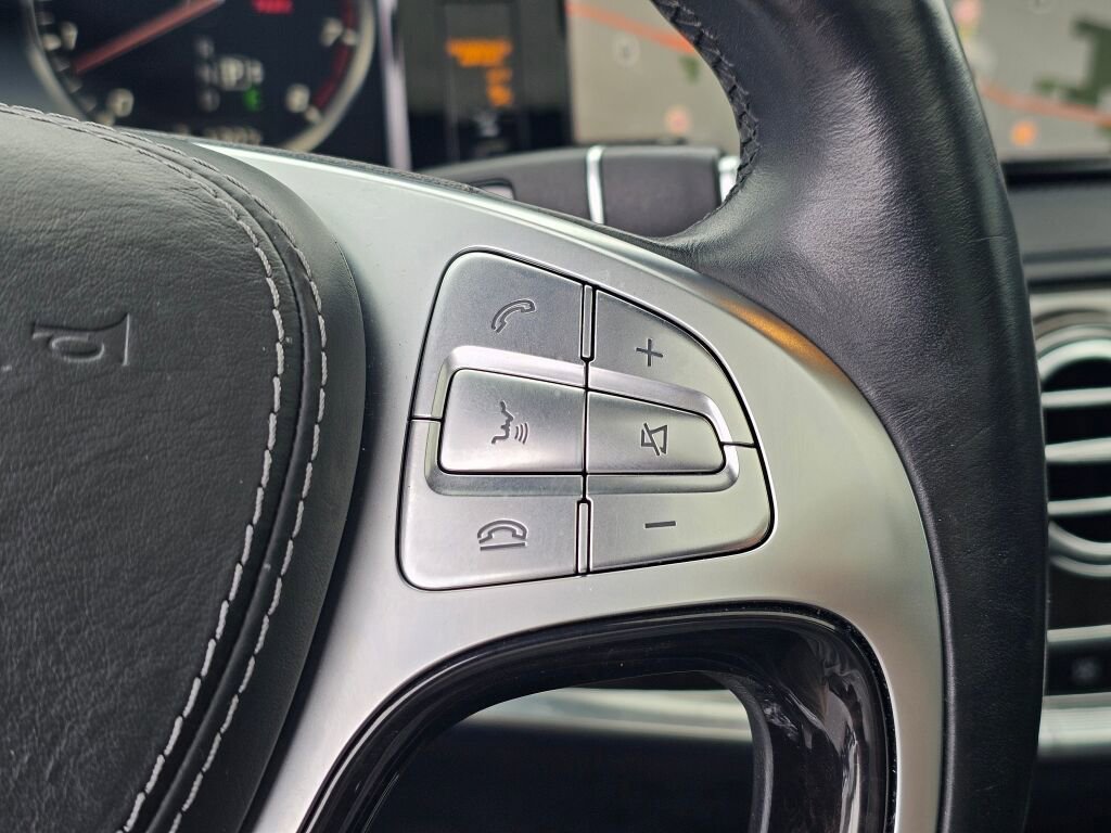 Used 2016 Mercedes-Benz S 550 4MATIC Sedan image 36