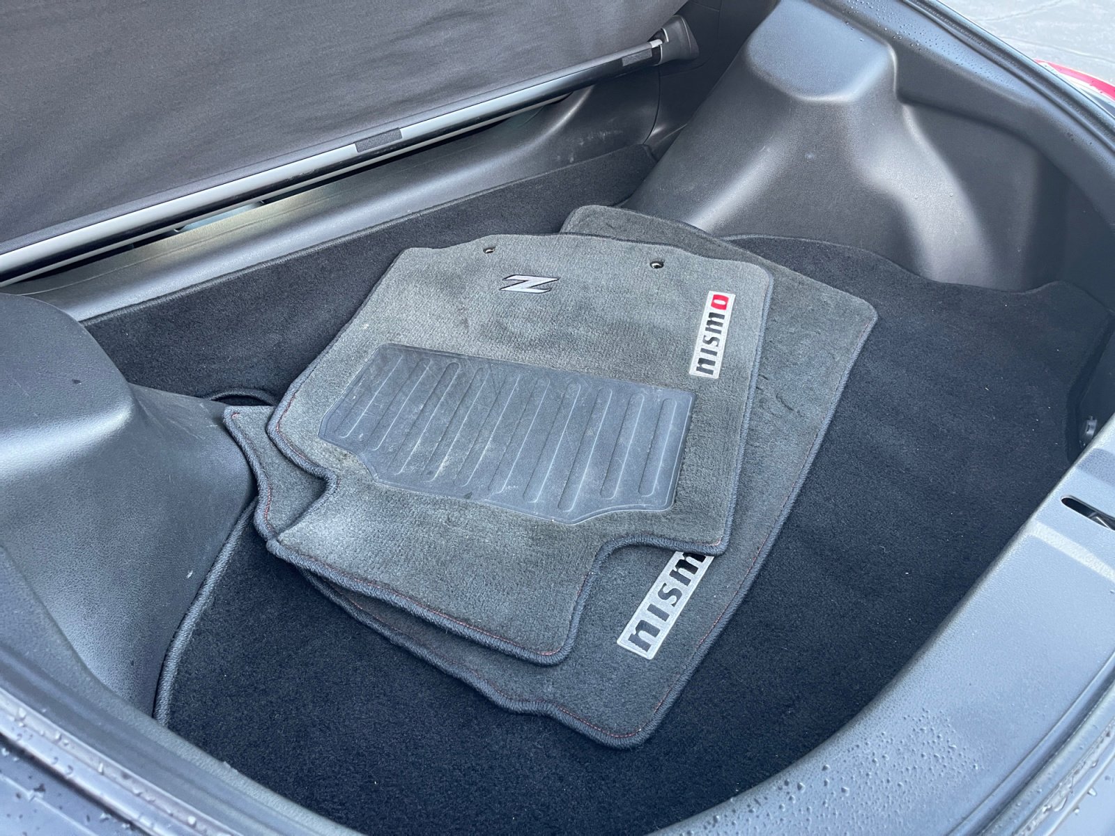 Used 2015 Nissan 370Z NISMO image 18