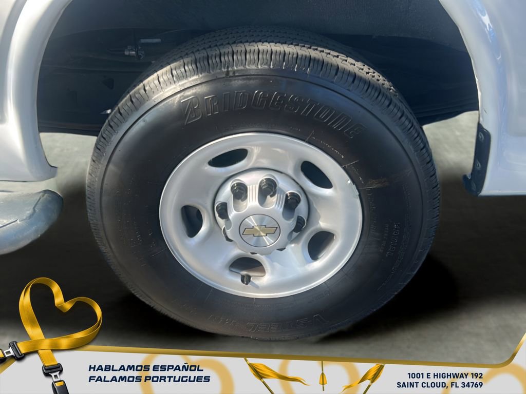 Used 2024 Chevrolet Express 2500 w/ Driver Convenience Package image 12