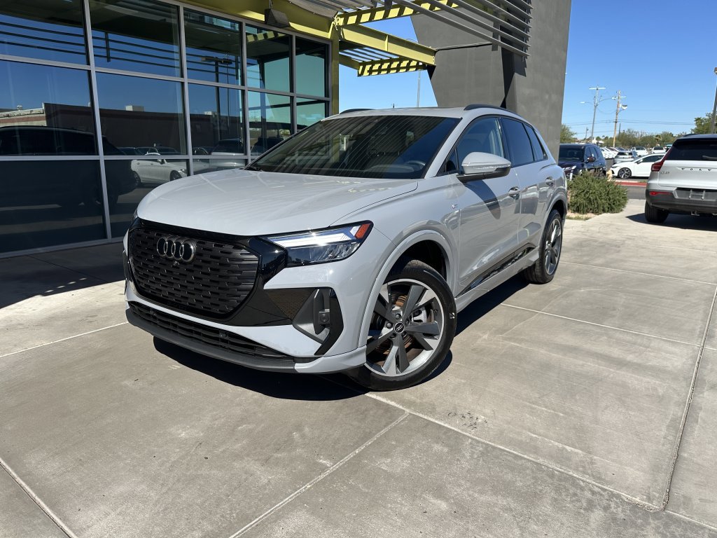 Used 2024 Audi Q4 e-tron Premium w/ Convenience Package image 1