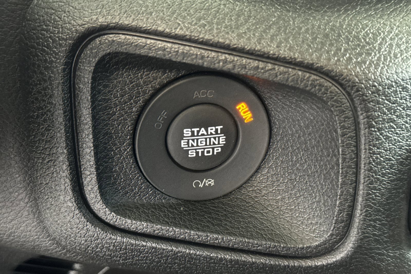 Used 2024 Jeep Wrangler Unlimited w/ Technology Group AWD/4WD image 21