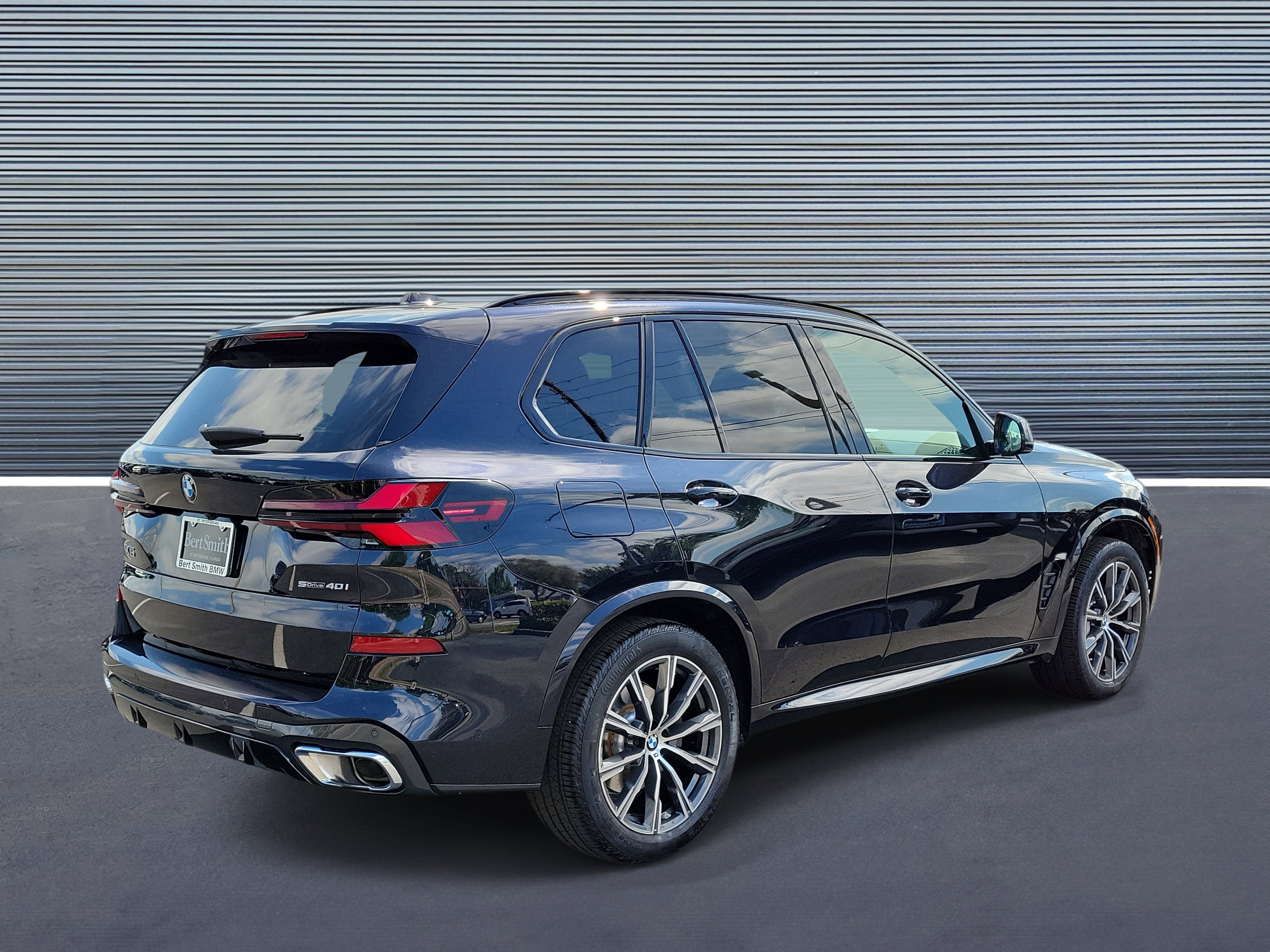 Used 2026 BMW X5 sDrive40i image 3