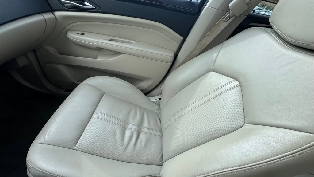 Used 2011 Cadillac SRX Premium image 21