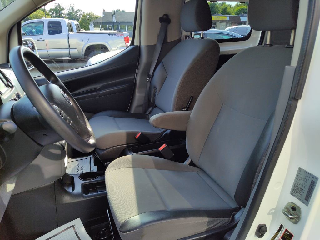 Used 2018 Nissan NV200 SV w/ Navigation Package image 10