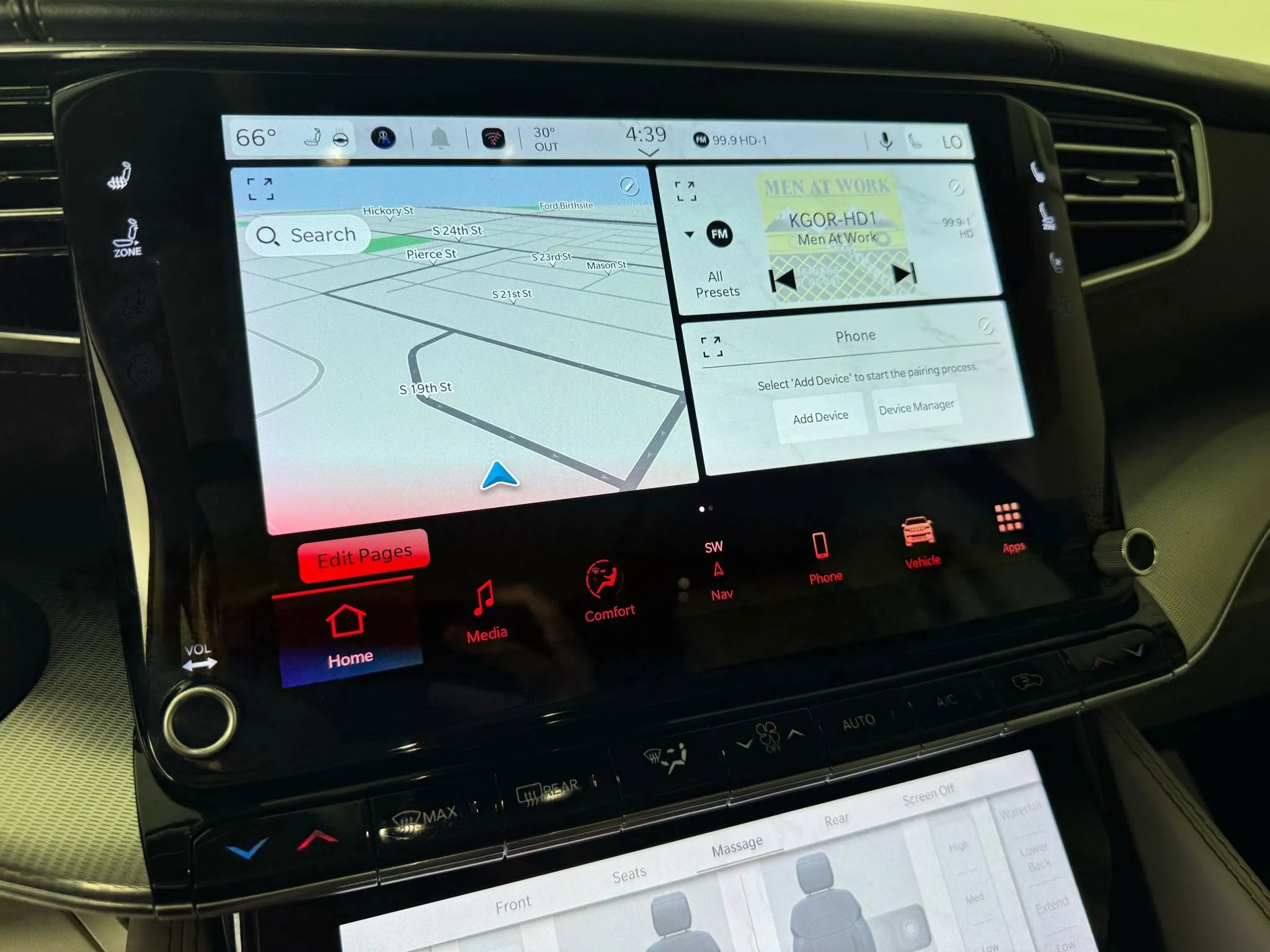 Used 2023 Jeep Grand Wagoneer 4WD w/ Flexible Seating Group image 18