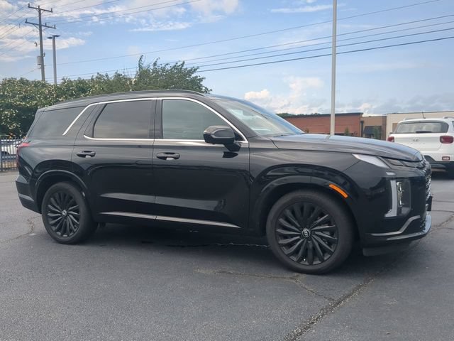 Used 2024 Hyundai Palisade Calligraphy AWD/4WD image 2