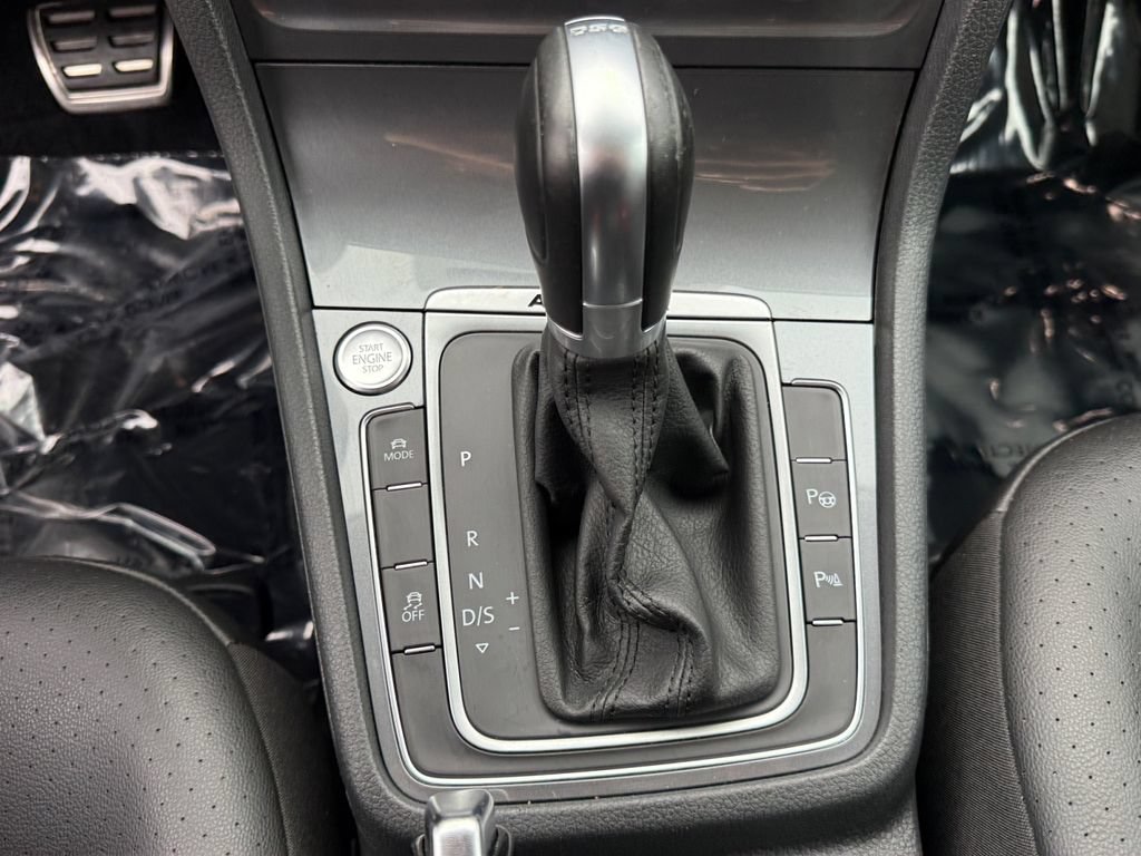 Used 2017 Volkswagen Golf Alltrack SE AWD/4WD image 18