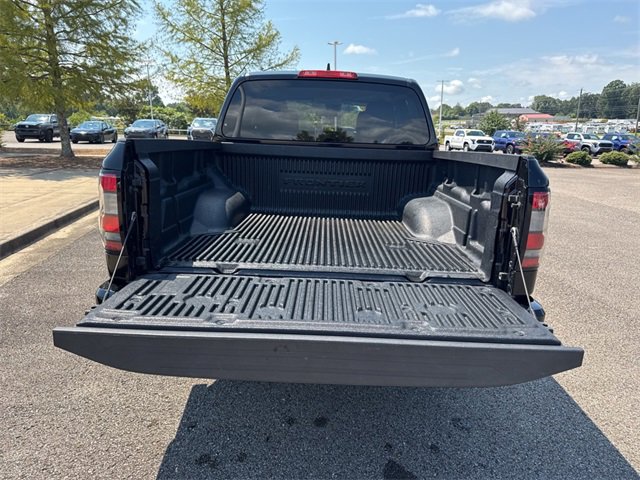 Used 2023 Nissan Frontier SV image 31