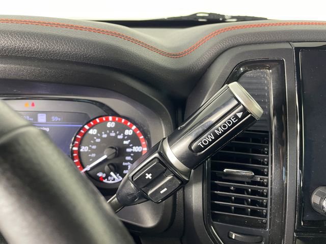 Used 2021 Nissan Titan PRO-4X w/ Pro-4x Convenience Package image 12