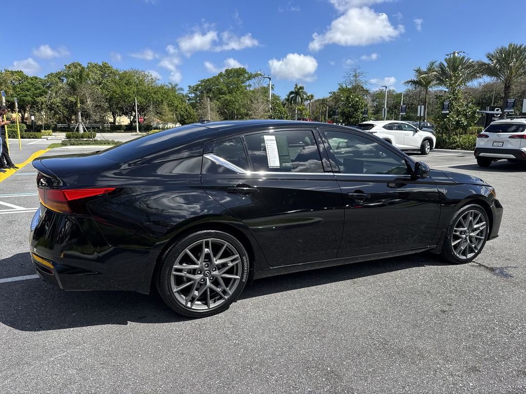 Used 2023 Nissan Altima 2.0 SR image 5