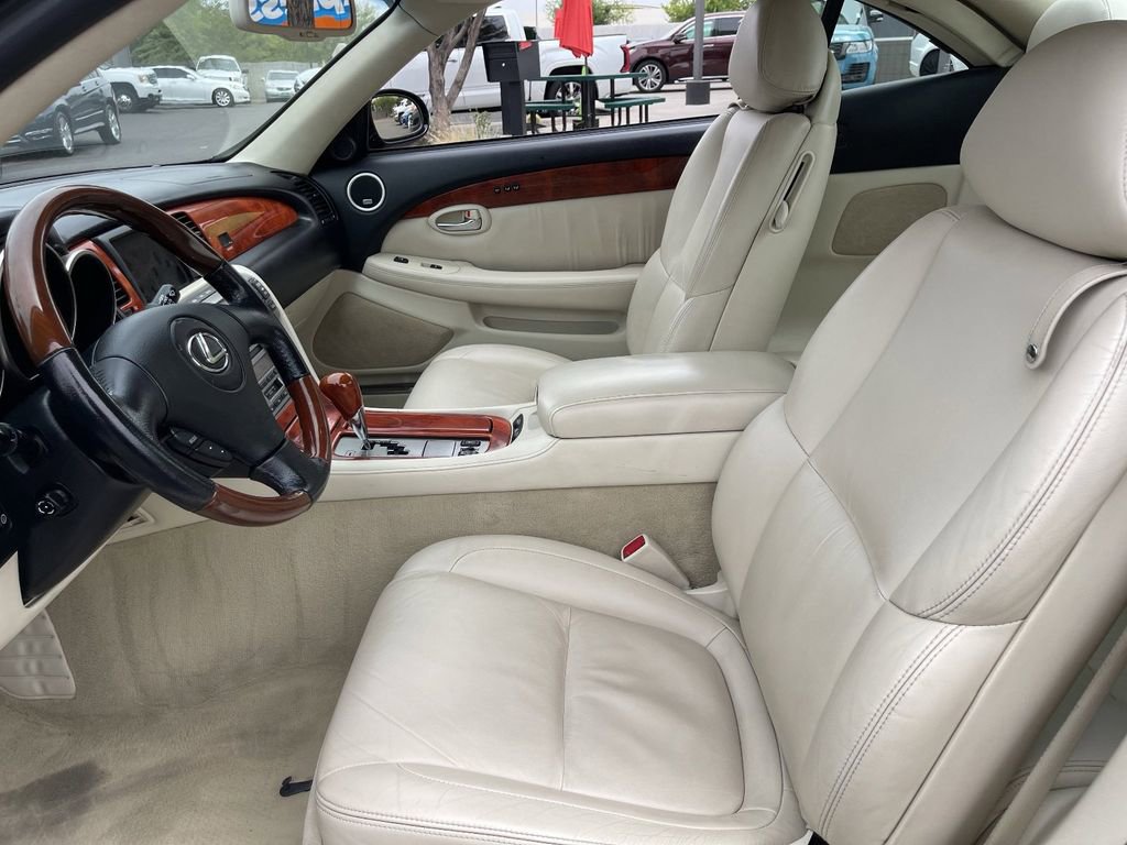 Used 2007 Lexus SC 430 Convertible RWD image 19