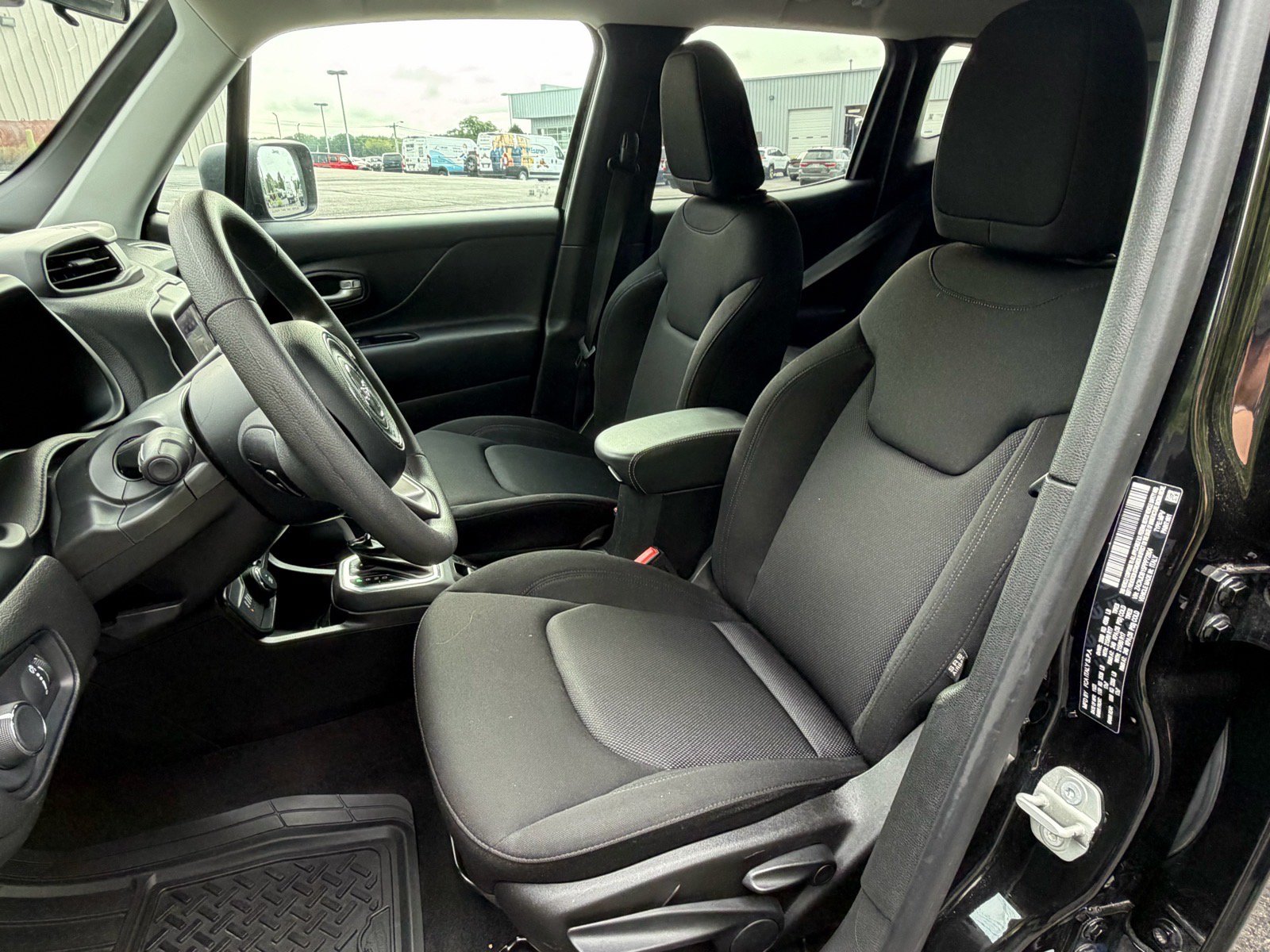 Used 2023 Jeep Renegade Latitude AWD/4WD image 26