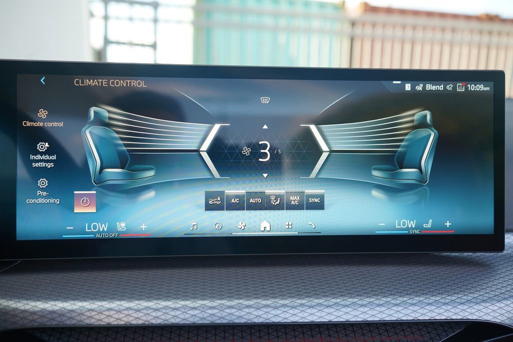 New 2026 BMW 430i Convertible w/ M Sport Package image 18