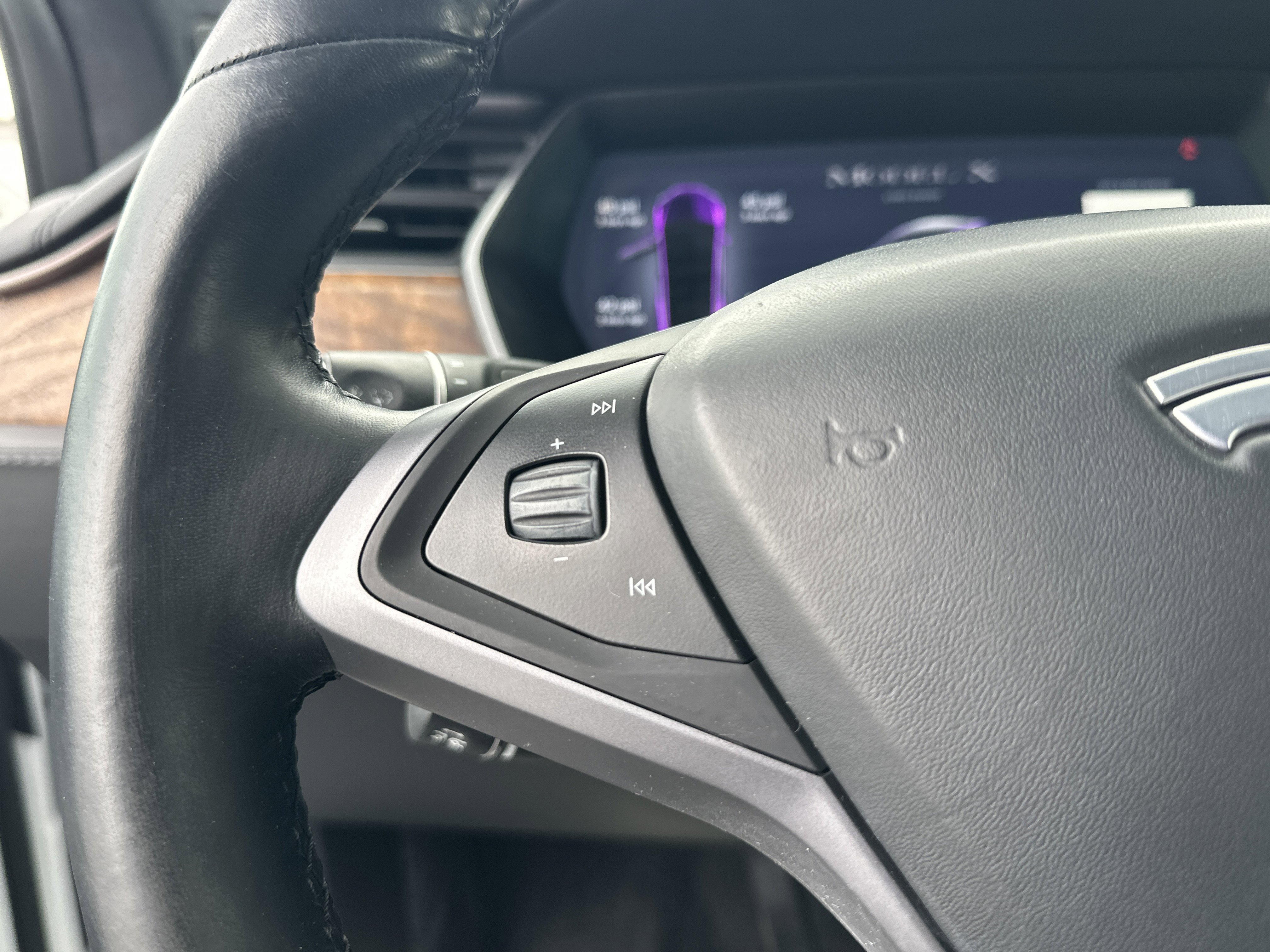 Used 2019 Tesla Model X Long Range image 27