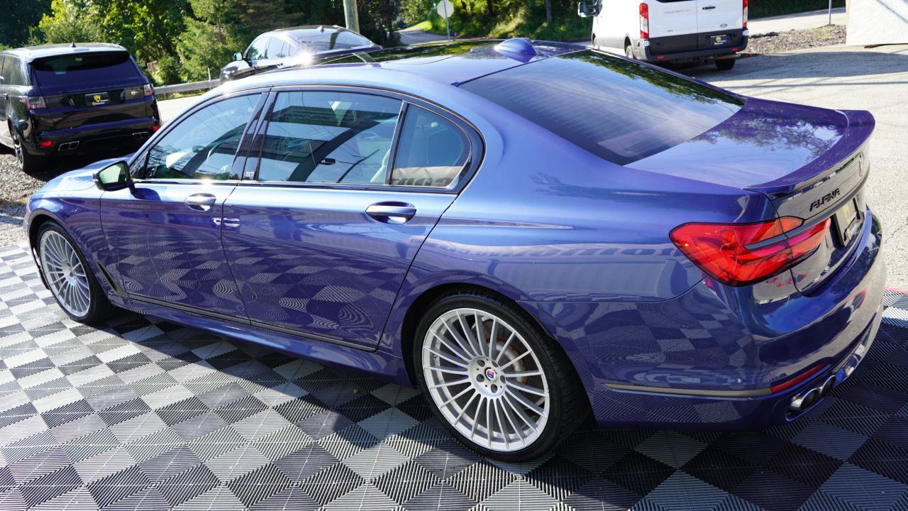 Used 2018 BMW ALPINA B7 xDrive AWD/4WD image 12