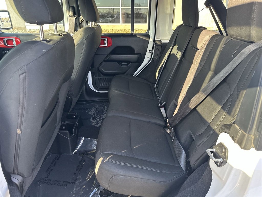 Used 2021 Jeep Wrangler Unlimited Sahara image 23
