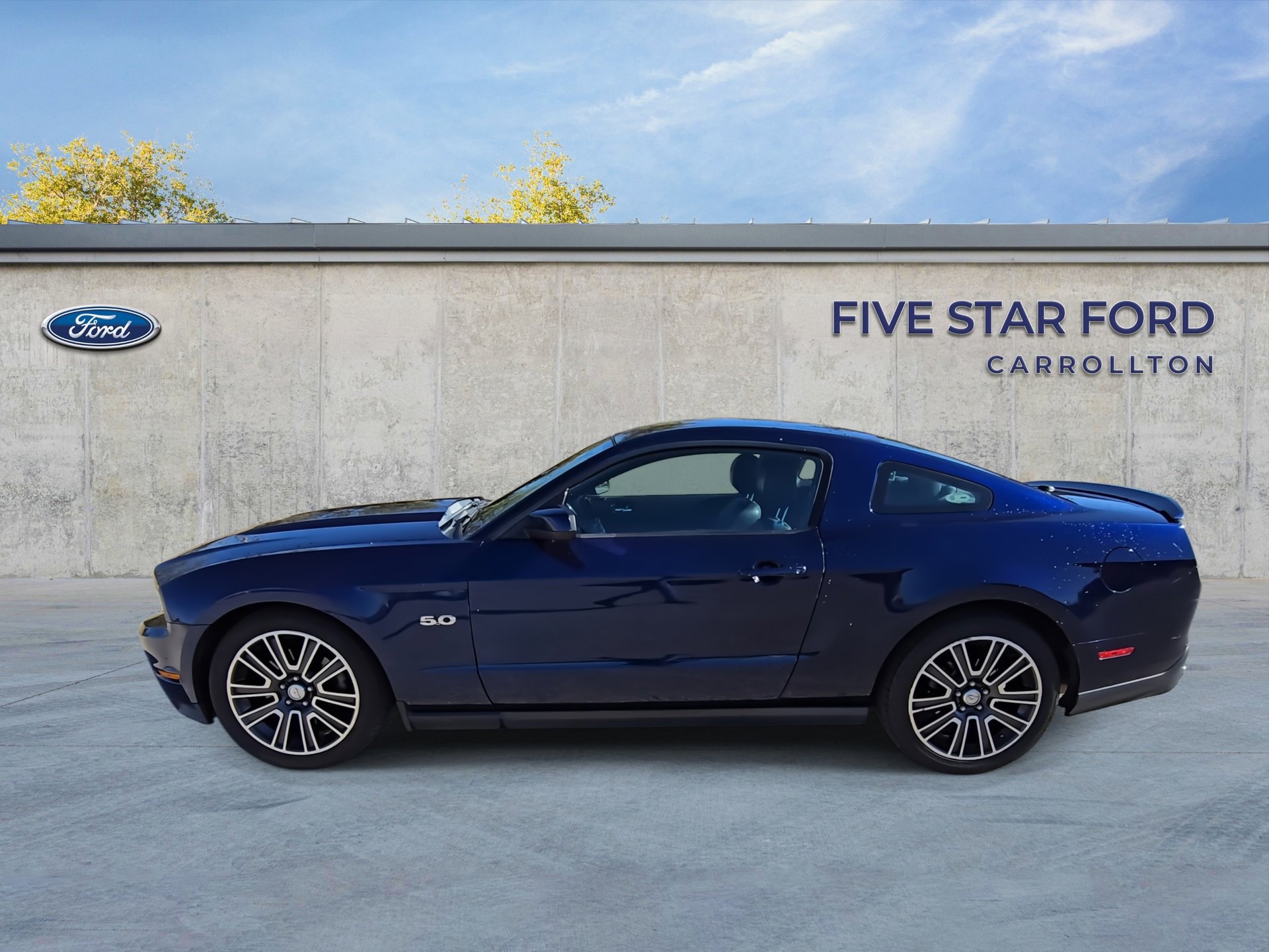 Used 2012 Ford Mustang GT Premium w/ HID Headlamps & Security Pkg image 6