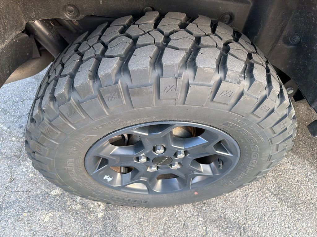 Used 2023 Jeep Wrangler Willys image 4