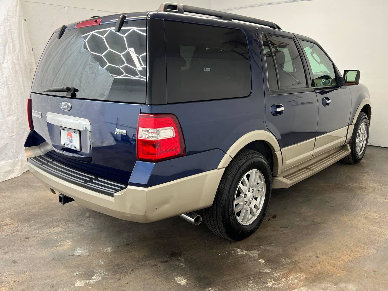 Used 2009 Ford Expedition Eddie Bauer AWD/4WD image 4