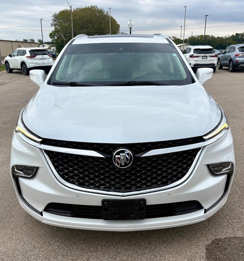 Used 2022 Buick Enclave Avenir w/ Avenir Technology Package AWD/4WD image 10