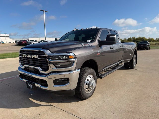 Used 2026 RAM 3500 Tradesman AWD/4WD image 9