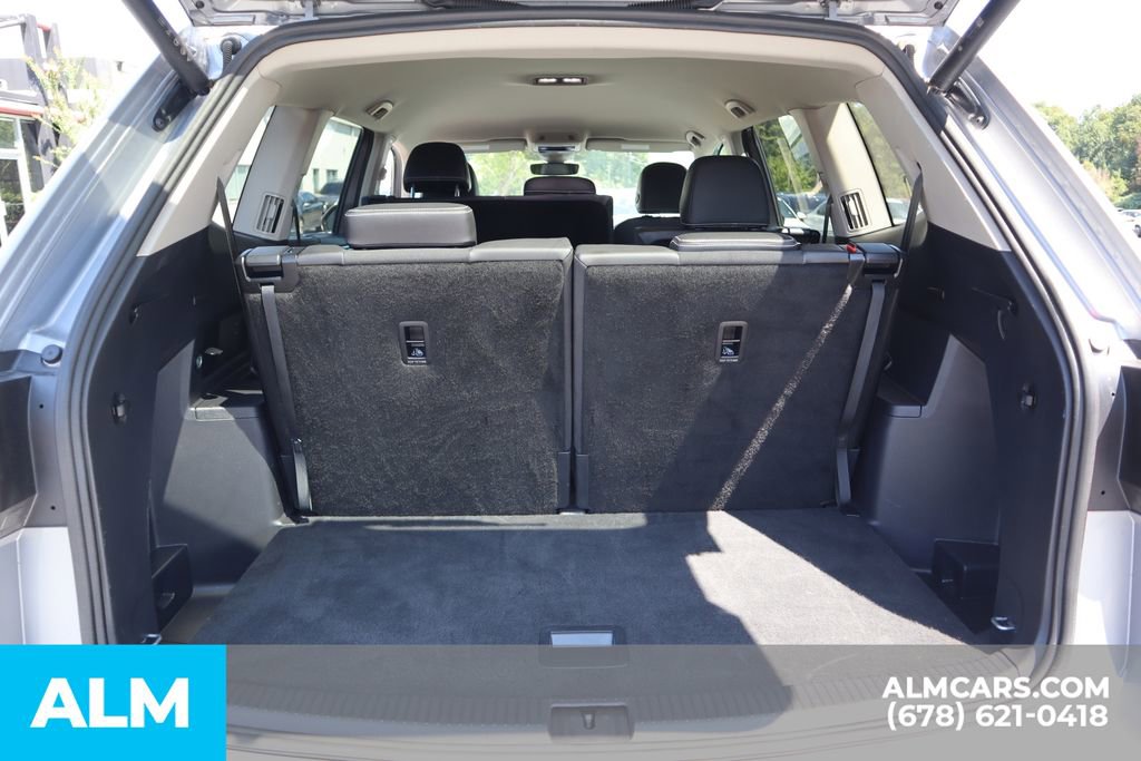 Used 2025 Volkswagen Atlas SE image 24