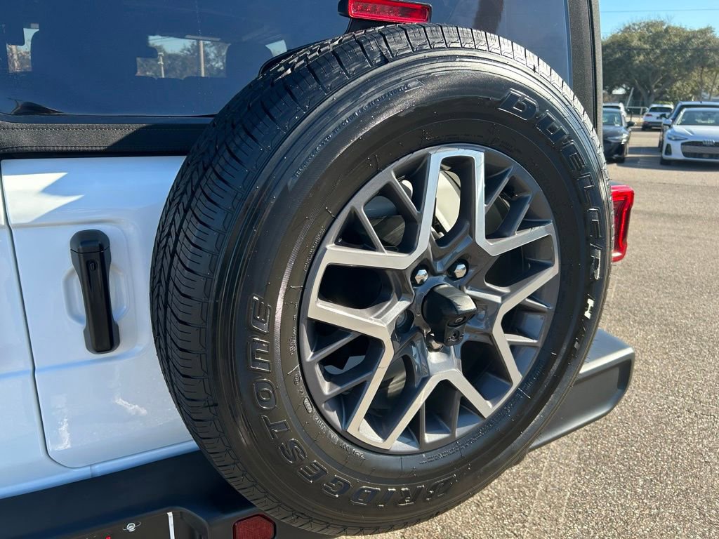 Used 2024 Jeep Wrangler Sahara image 51