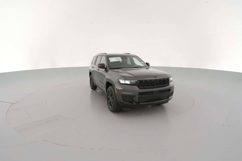 New 2025 Jeep Grand Cherokee L Laredo image 17